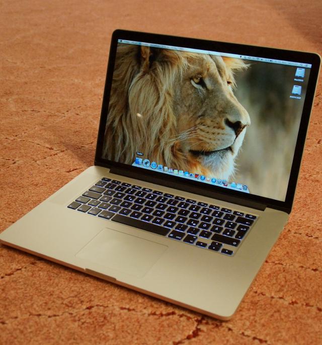 Mac Book pro mit Mac OS X & Windows 8.1 Mac Book pro